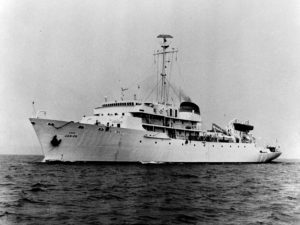 USNS_Silas_Bent_(T-AGS-26)_underway_c1965